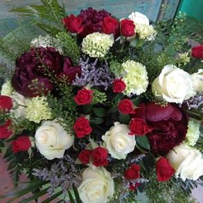 Explosión Paeonias y Rosas 60€